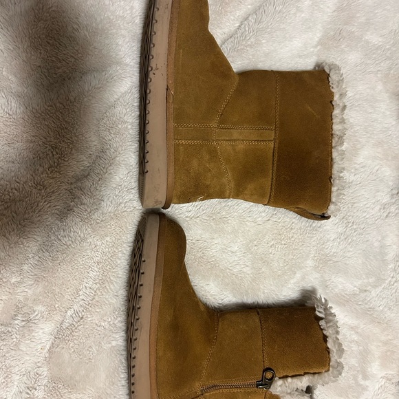 Koolaburra Shoes - Koolaburra by UGG Tan Suede Boots